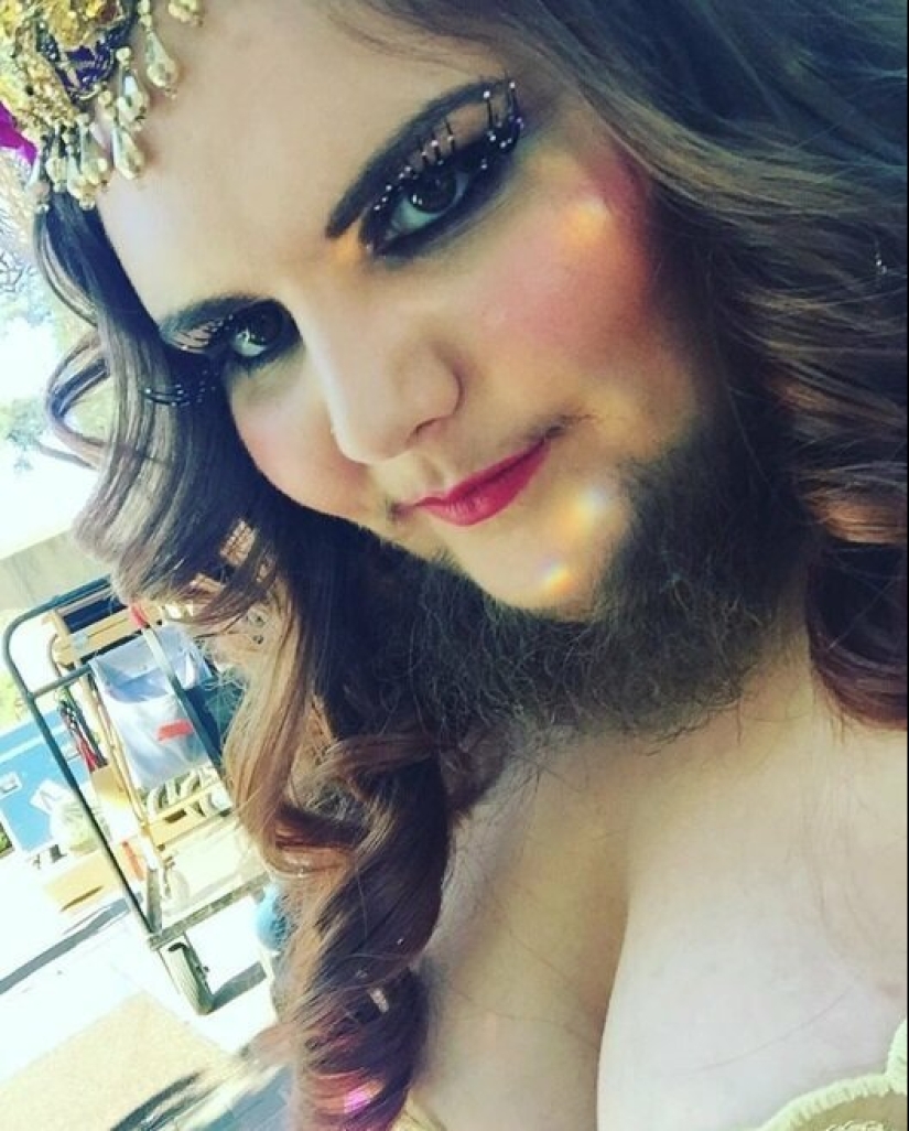 25 people with unique faces that attract and repel at the same time 25 people with unique faces that attract and repel at the same time