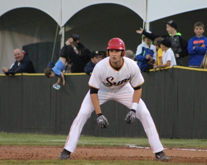 25 photos where all the fun happens in the background 25 photos where all the fun happens in the background