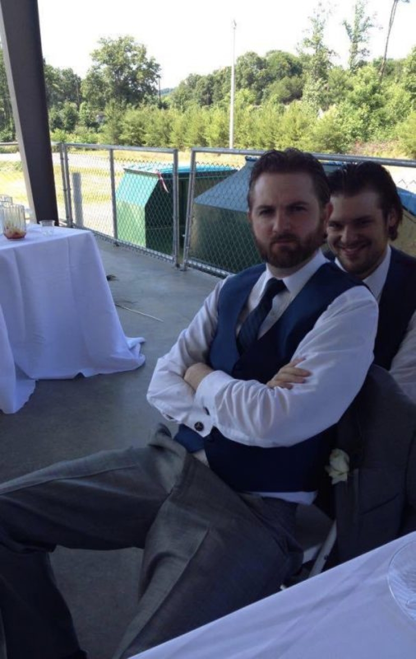 25 photos where all the fun happens in the background 25 photos where all the fun happens in the background