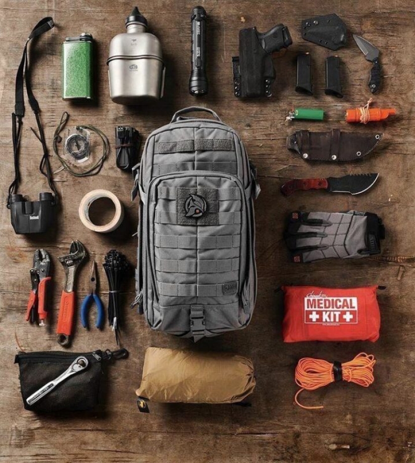 25 sets that sofa survivalists brag about on the Internet 25 sets that sofa survivalists brag about on the Internet