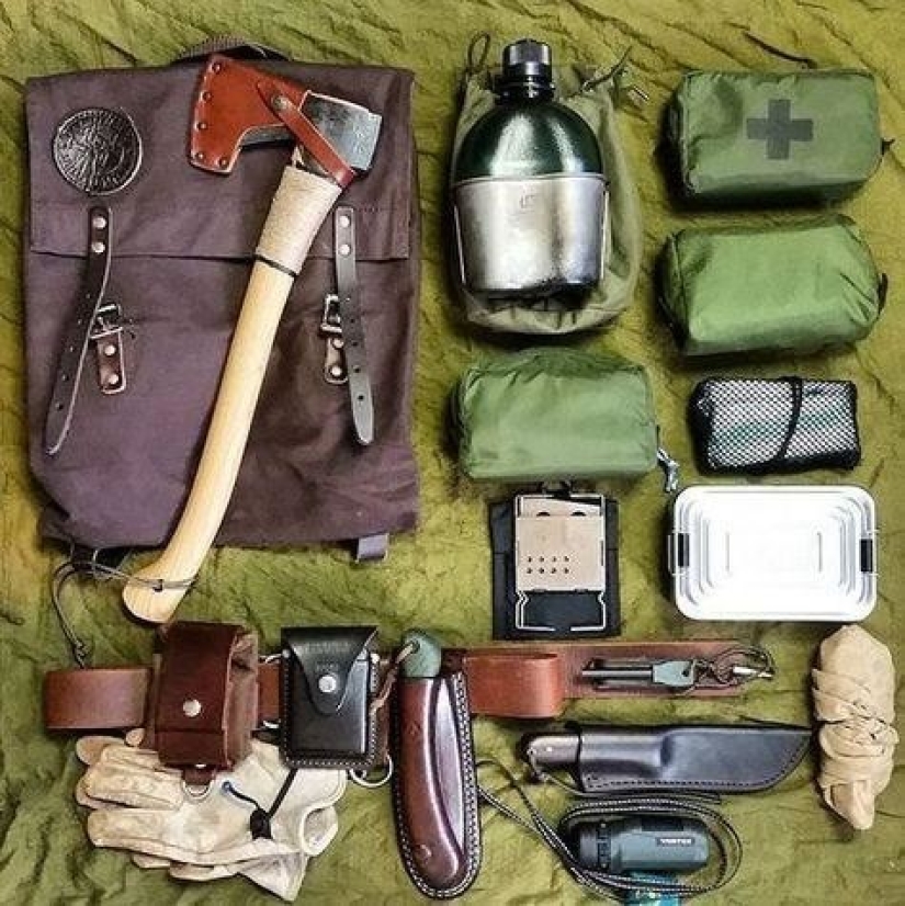 25 sets that sofa survivalists brag about on the Internet 25 sets that sofa survivalists brag about on the Internet