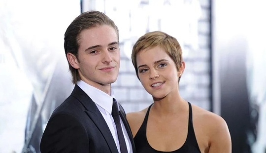 25 stars with their brothers and sisters, famous and not so famous 25 stars with their brothers and sisters, famous and not so famous