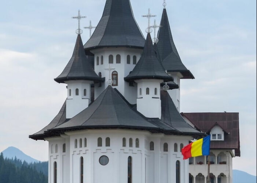 25 unpleasant facts about different countries that their residents would prefer to forget about