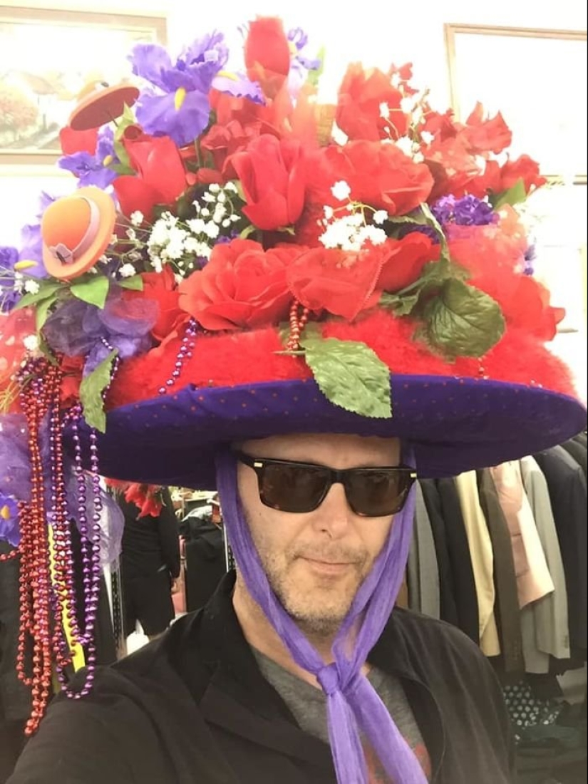 25 unusual things bought at flea markets and thrift stores