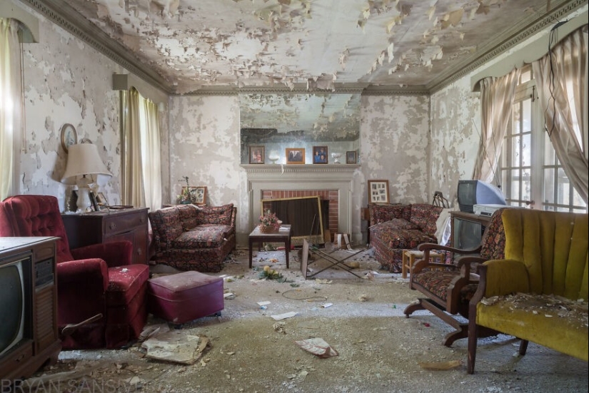 27 creepy photos of an abandoned farmstead 27 creepy photos of an abandoned farmstead