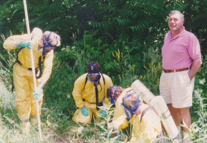 27 pictures that show why women live longer than men