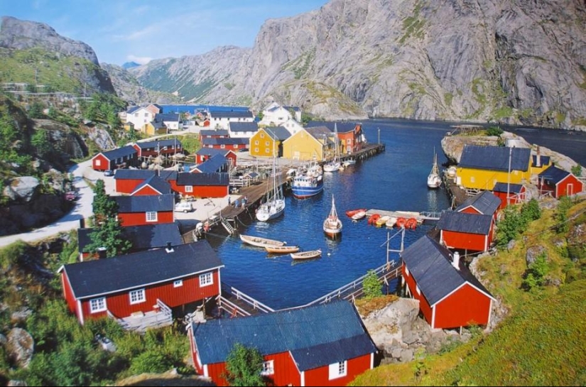 30 Amazing Places You Won&#39;t See Tourists