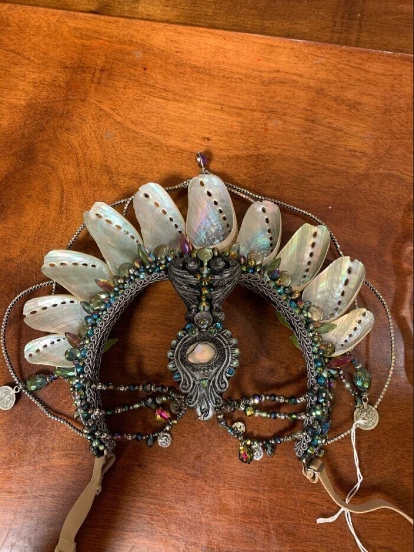 30 cute, quirky and unsettling finds from second-hand stores 30 cute, quirky and unsettling finds from second-hand stores