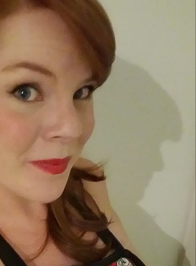 30 funny photos of shadows that look like something else 30 funny photos of shadows that look like something else