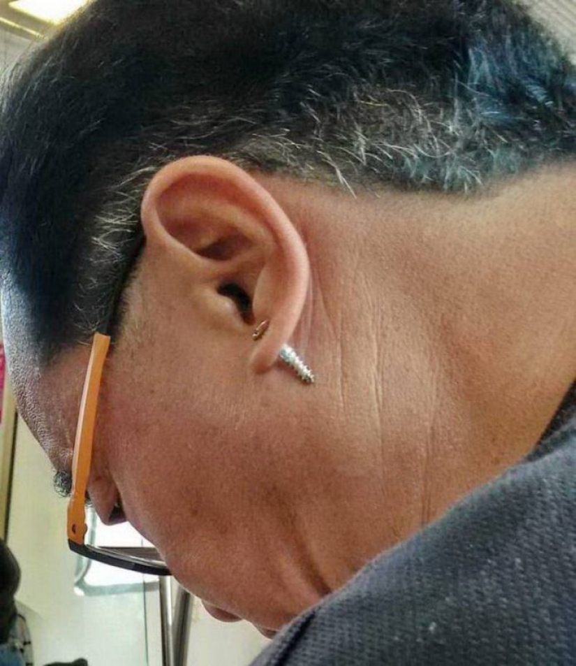 30 personas cuyo comportamiento no se puede explicar lógicamente 30 personas cuyo comportamiento no se puede explicar lógicamente