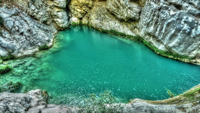 30 reasons to fall in love with Greece 30 reasons to fall in love with Greece