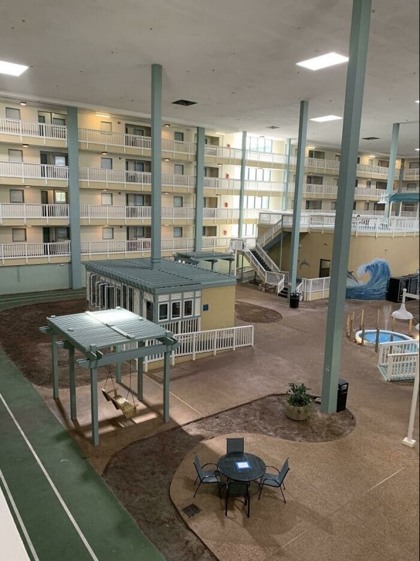 35 photos of deserted spaces that make you uncomfortable 35 photos of deserted spaces that make you uncomfortable