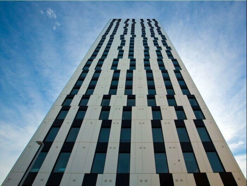 40 questionable architectural solutions that you can't take your eyes off 40 questionable architectural solutions that you can't take your eyes off