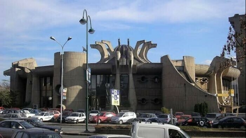 40 questionable architectural solutions that you can't take your eyes off 40 questionable architectural solutions that you can't take your eyes off