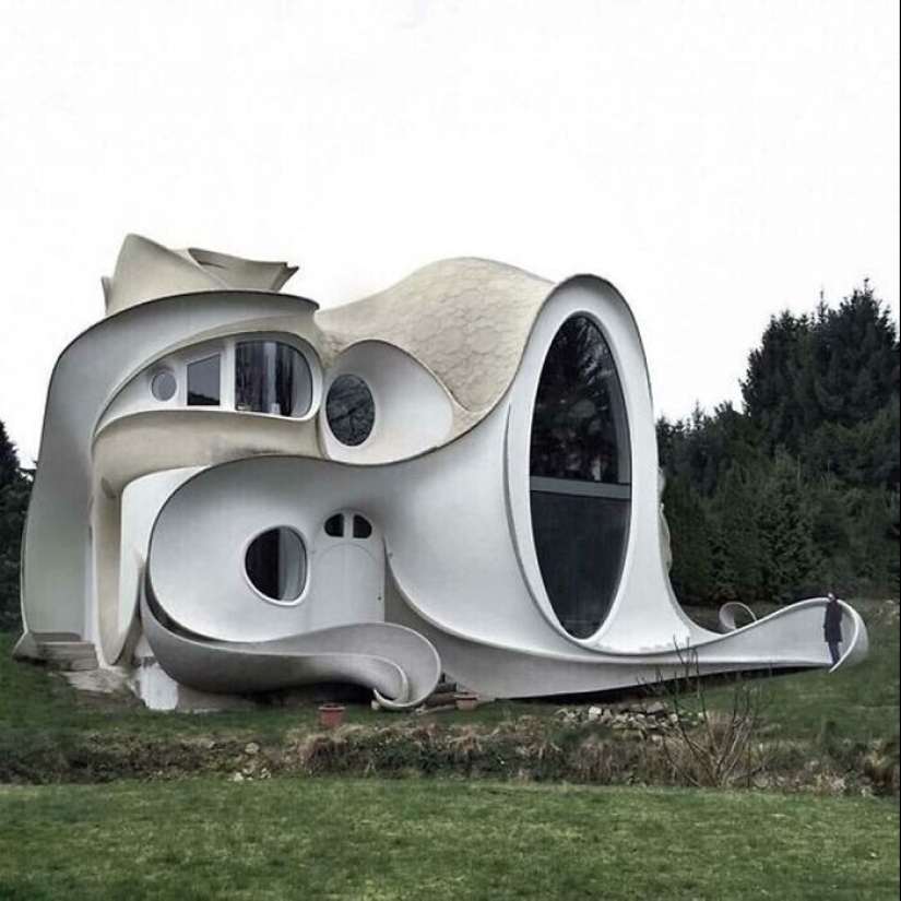 40 questionable architectural solutions that you can't take your eyes off 40 questionable architectural solutions that you can't take your eyes off