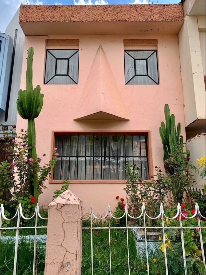 40 questionable architectural solutions that you can't take your eyes off 40 questionable architectural solutions that you can't take your eyes off