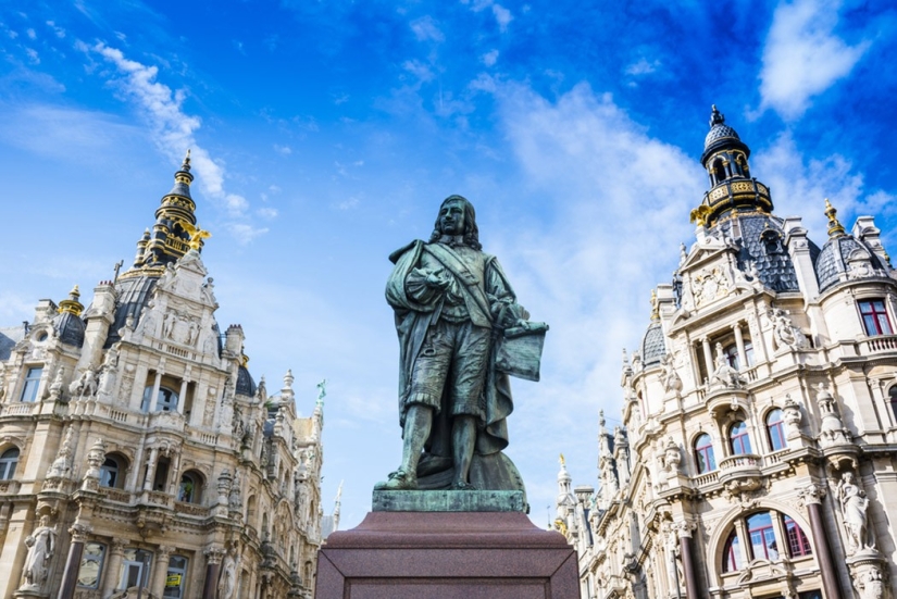 40 “second” cities in the world that are worth visiting while you’re alive