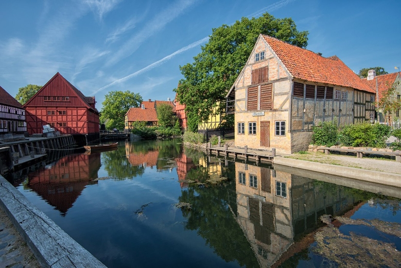 40 “second” cities in the world that are worth visiting while you’re alive