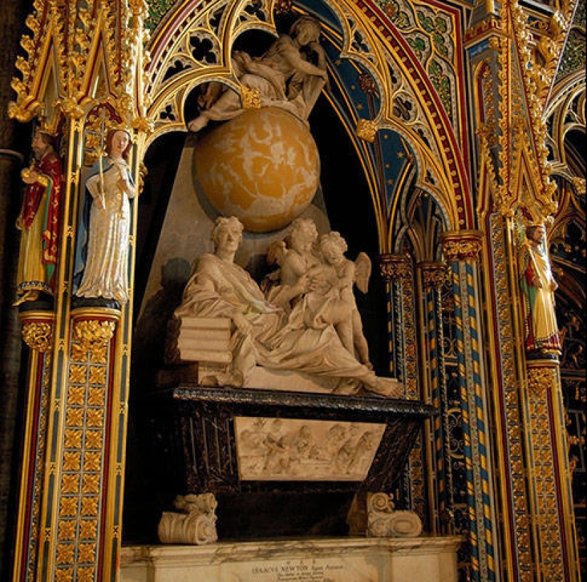 7 famous graves