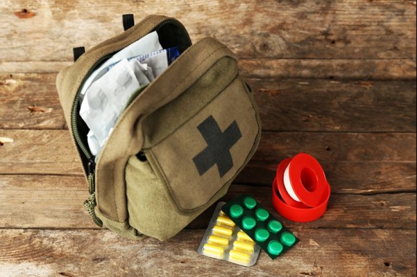 8 things never to keep in the car in the winter