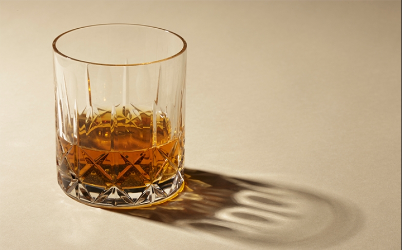 9 señales de que una persona cercana a usted es un alcohólico