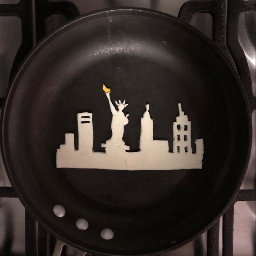 A Mexican woman creates works of art from banal fried eggs A Mexican woman creates works of art from banal fried eggs