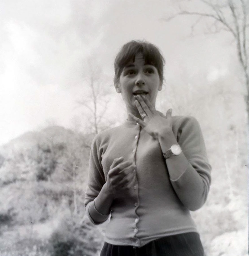 A tourist bought an envelope at a flea market, where he found negatives from an unknown genius