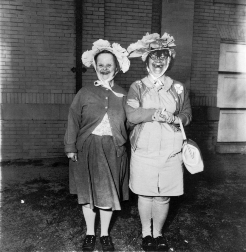 About freaks and people: indecent pictures of Diana Arbus