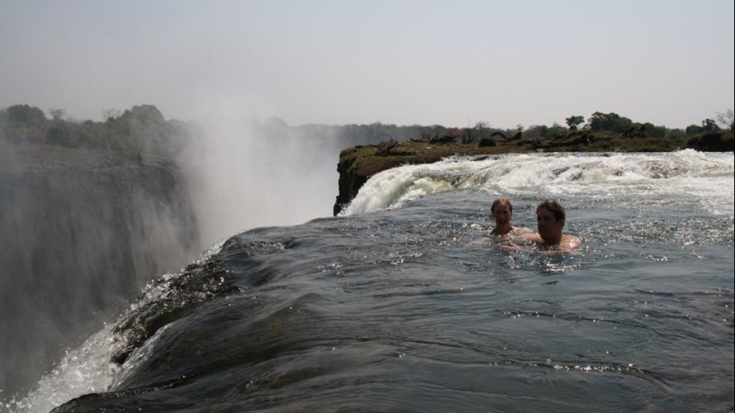 Adrenaline junkies: powerful emotions at the risk of their lives