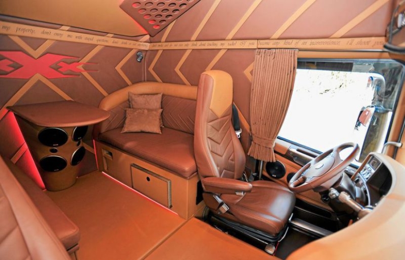 All your carried with me: how has the life of American truckers All your carried with me: how has the life of American truckers