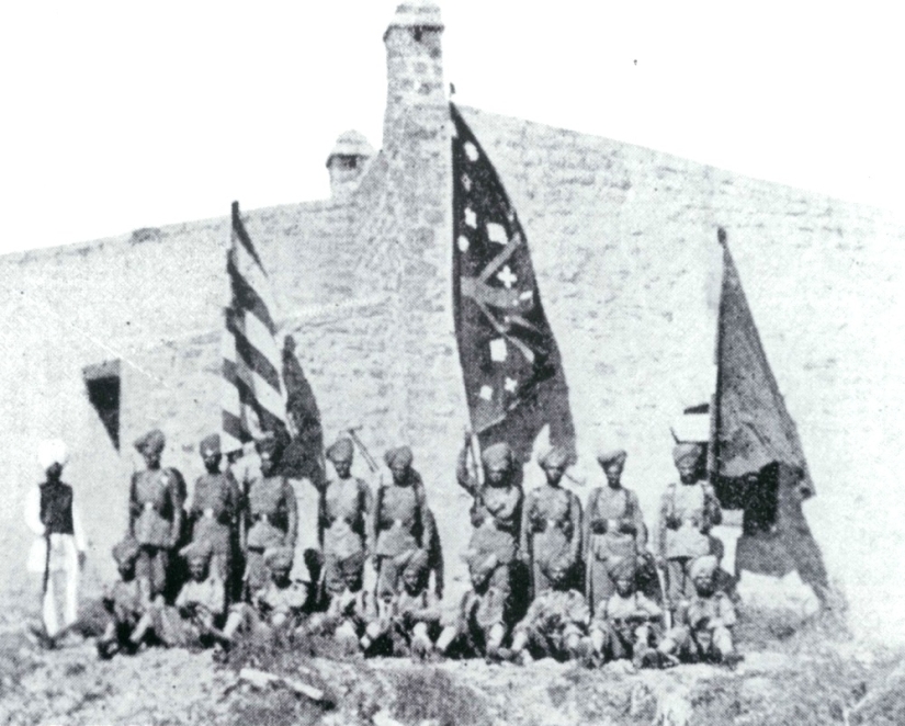 Almost like 300 Spartans: How a squad of 21 Sikhs stopped an entire army Almost like 300 Spartans: How a squad of 21 Sikhs stopped an entire army