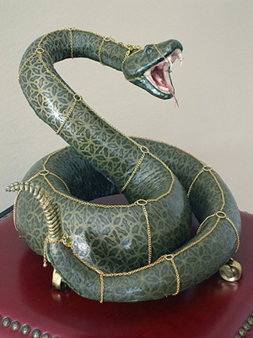 Amazing taxidermy by Enrique Gomez de Molina