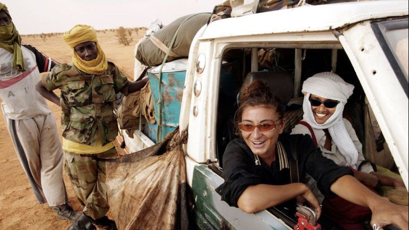 &quot;Amor + Guerra&quot; de la fotógrafa Lynsey Addario: Una historia sobre vivir y trabajar junto a la muerte