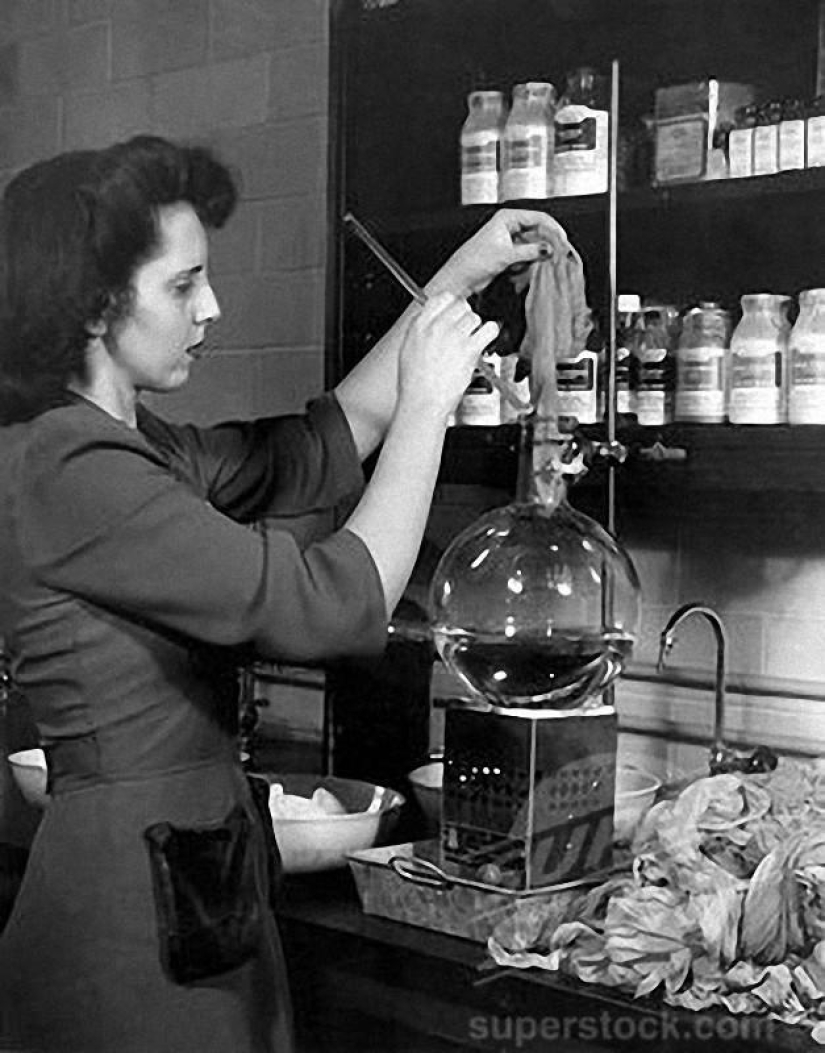 And on this day, women found happiness – nylon stockings went on sale.