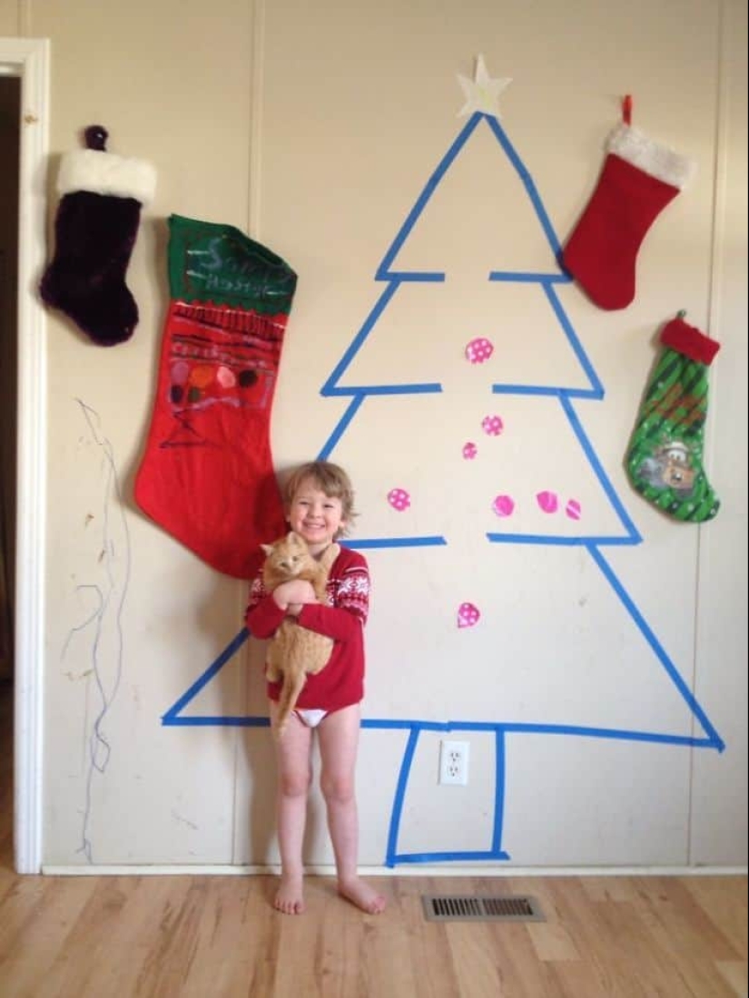 "And so it will come down!" 20 crazy Christmas trees that appeared thanks to Mother laziness