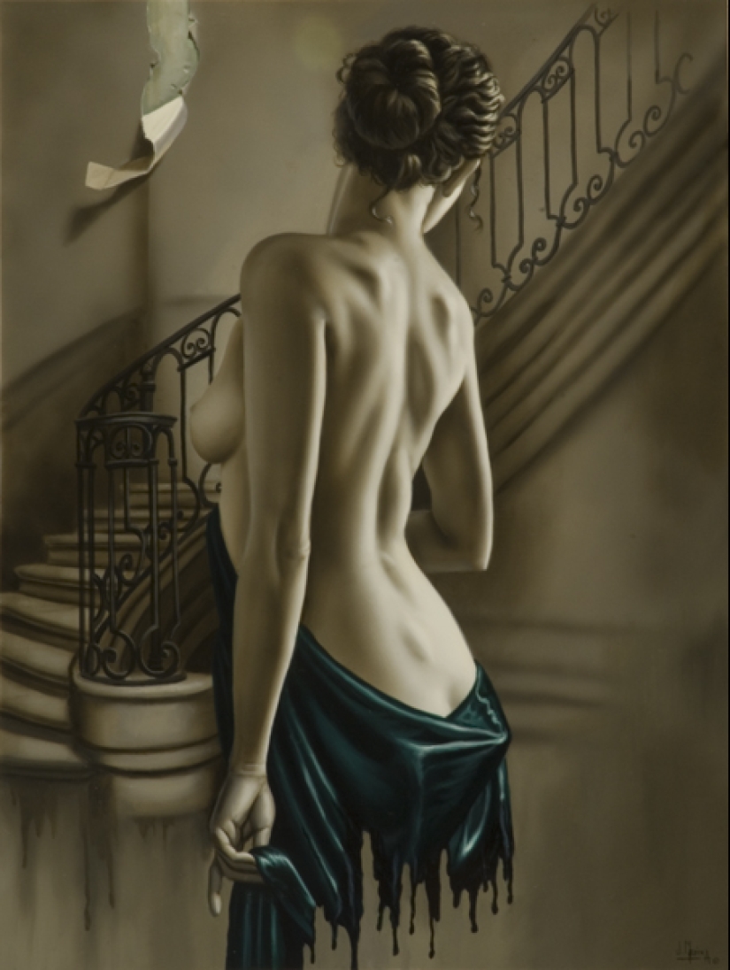 Angelic and earthly in the paintings of the surrealist artist Juan Medina Angelic and earthly in the paintings of the surrealist artist Juan Medina