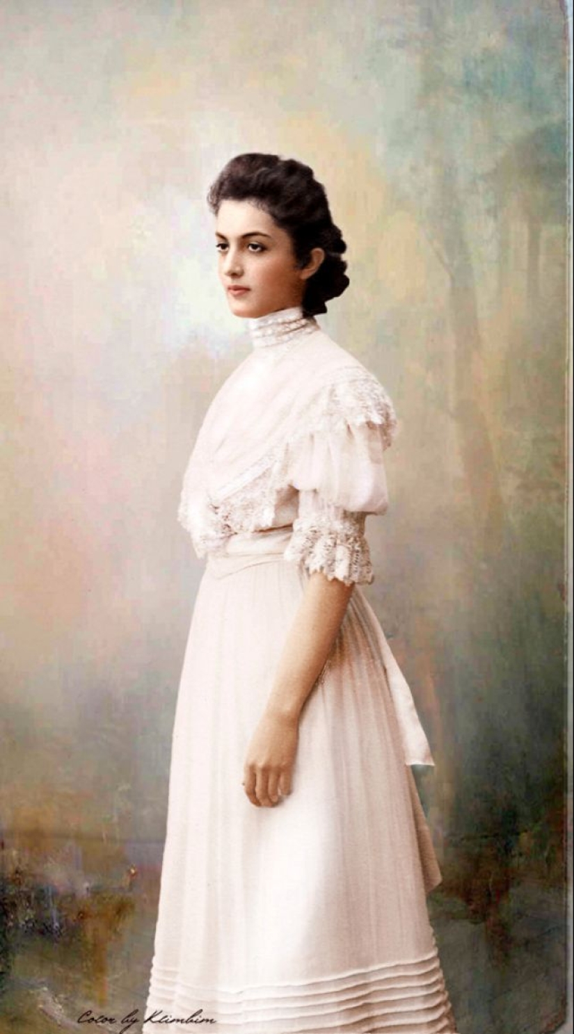 Anna Pavlova y otras bellezas de la Rusia zarista en fotos de archivo coloreadas Anna Pavlova y otras bellezas de la Rusia zarista en fotos de archivo coloreadas