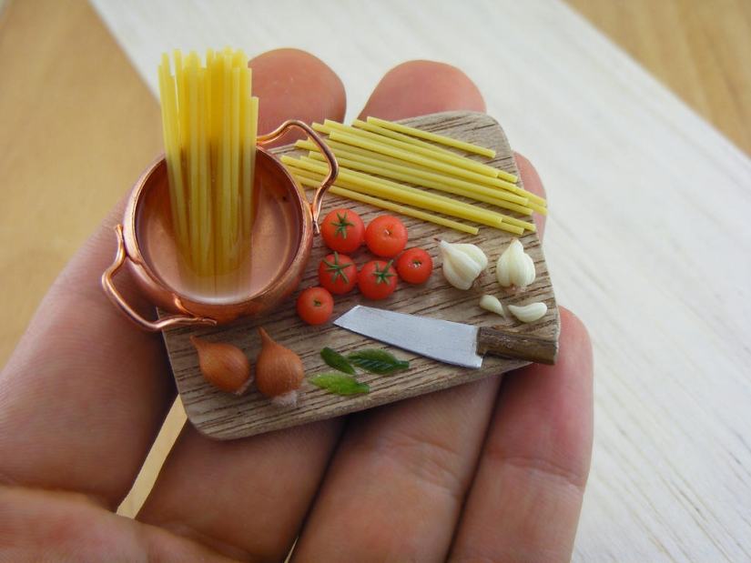 Appetizing miniatures from an Israeli master