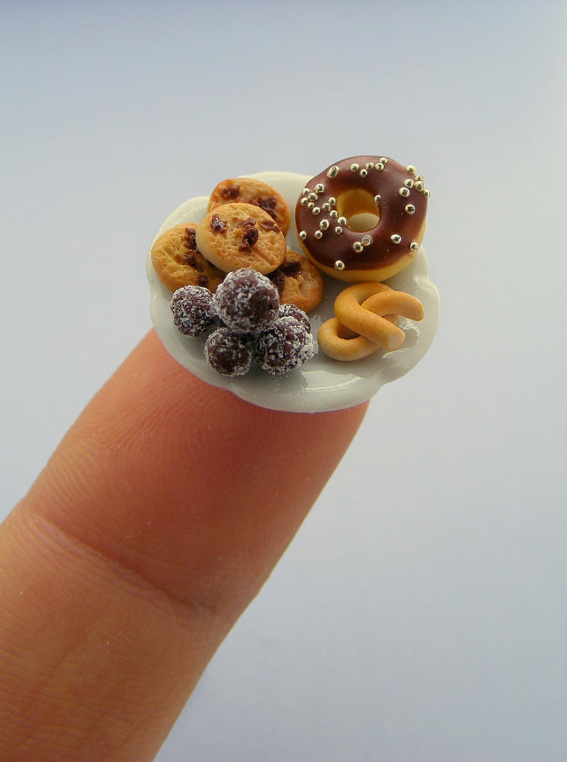 Appetizing miniatures from an Israeli master