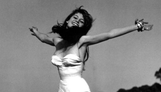 As Philippe Halsman experimented on celebrities