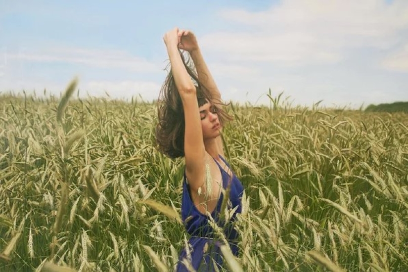 As they're real: sensual female portraits Yigal Ozeri, which are indistinguishable from photos As they're real: sensual female portraits Yigal Ozeri, which are indistinguishable from photos