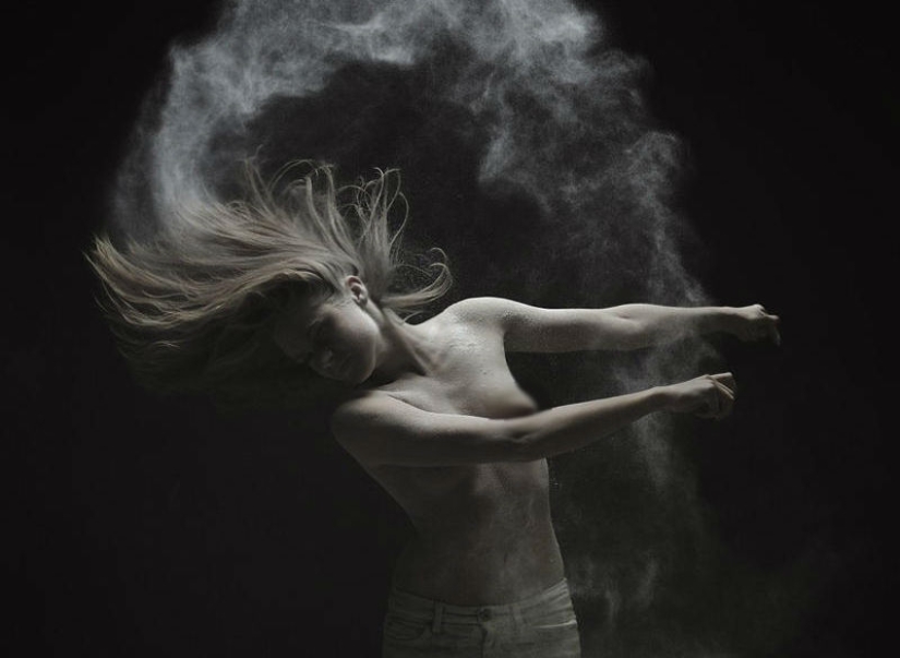 Ashes — non-trivial erotica by Olivier Valsecchi Ashes — non-trivial erotica by Olivier Valsecchi