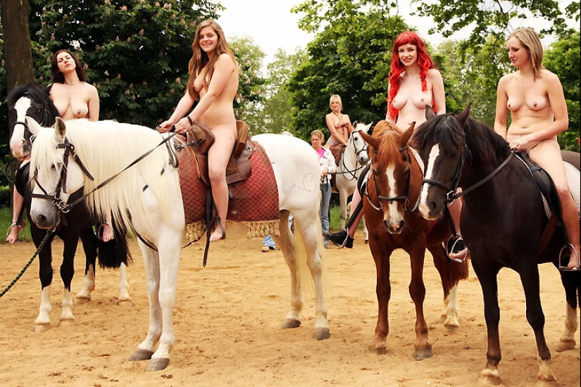 Attitude towards the female nudity in society: a view through the centuries Attitude towards the female nudity in society: a view through the centuries