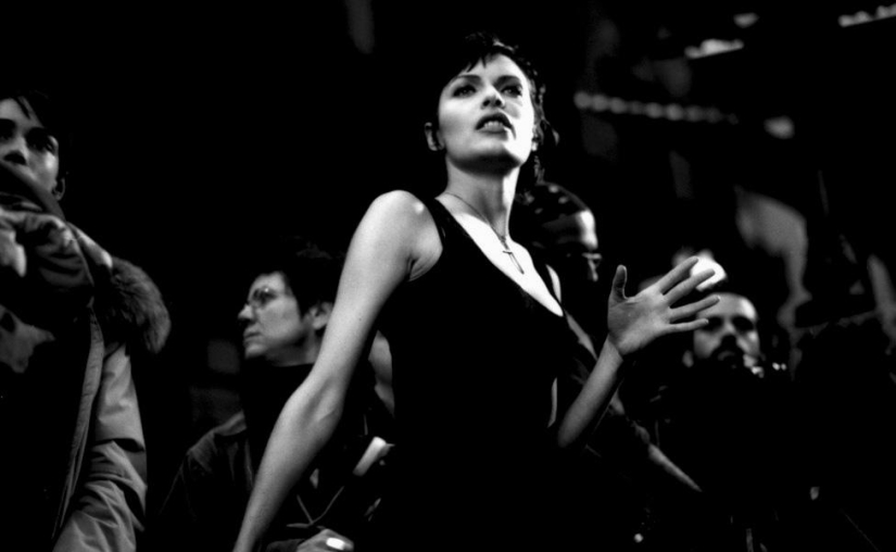 Autorretratos de Ri Rasmussen-sexy, intelectual, libre Autorretratos de Ri Rasmussen-sexy, intelectual, libre