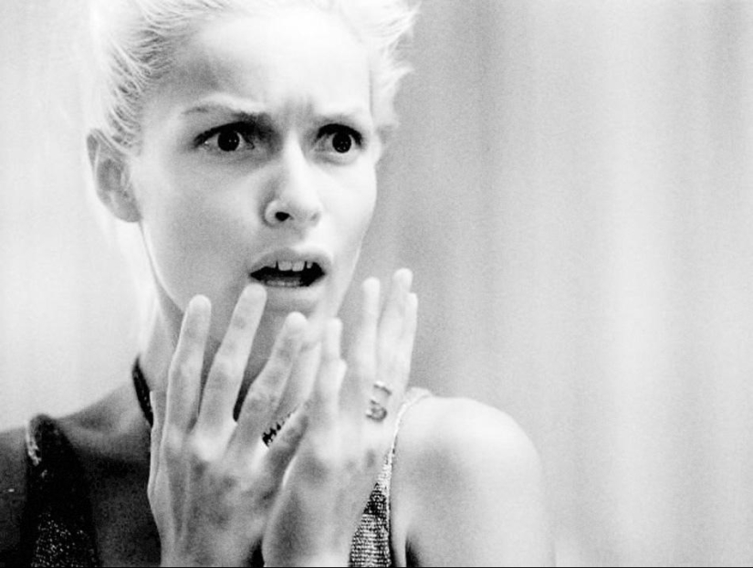 Autorretratos de Ri Rasmussen-sexy, intelectual, libre Autorretratos de Ri Rasmussen-sexy, intelectual, libre