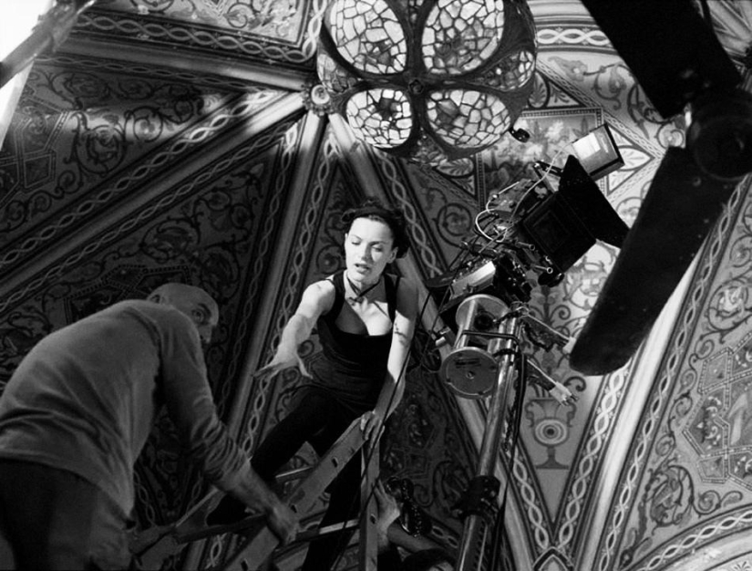 Autorretratos de Ri Rasmussen-sexy, intelectual, libre Autorretratos de Ri Rasmussen-sexy, intelectual, libre