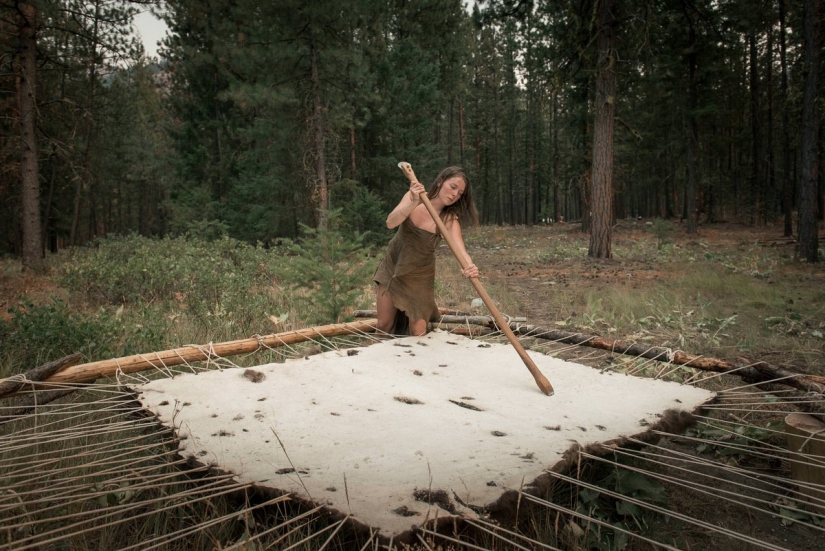 Back in the Paleolithic: hunter-gatherers of the 21st century in the project "Living wild" Back in the Paleolithic: hunter-gatherers of the 21st century in the project "Living wild"