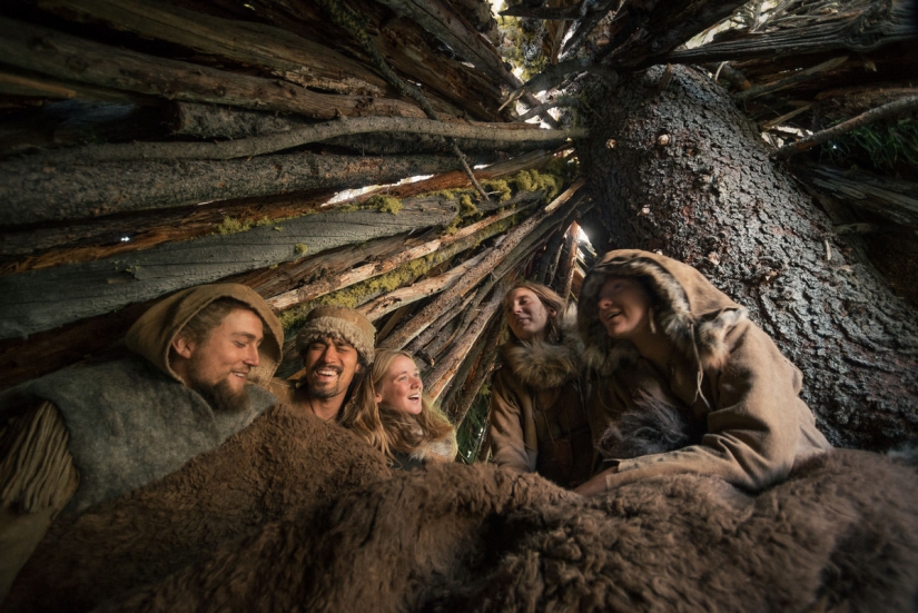 Back in the Paleolithic: hunter-gatherers of the 21st century in the project "Living wild" Back in the Paleolithic: hunter-gatherers of the 21st century in the project "Living wild"