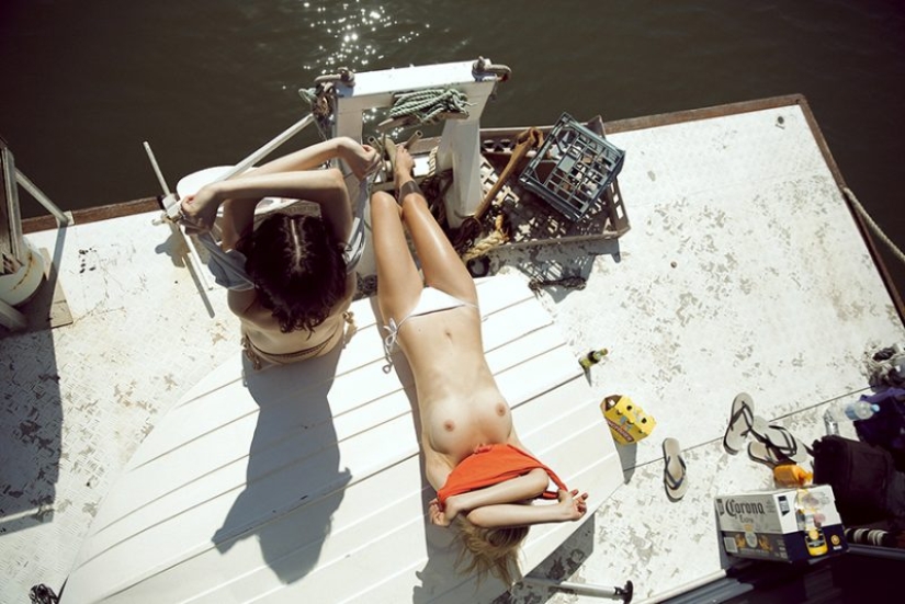 Beach temptations from fashion photographer Cameron Hammond Beach temptations from fashion photographer Cameron Hammond