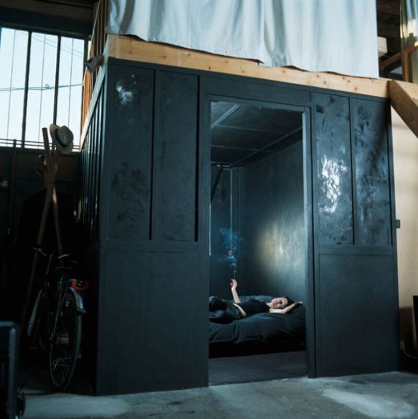 Beds of the inhabitants of France — an intimate photo project by Thierry Bouet Beds of the inhabitants of France — an intimate photo project by Thierry Bouet